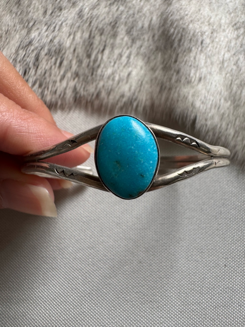 Vintage Sterling Silver Bracelet with Turquoise Stone